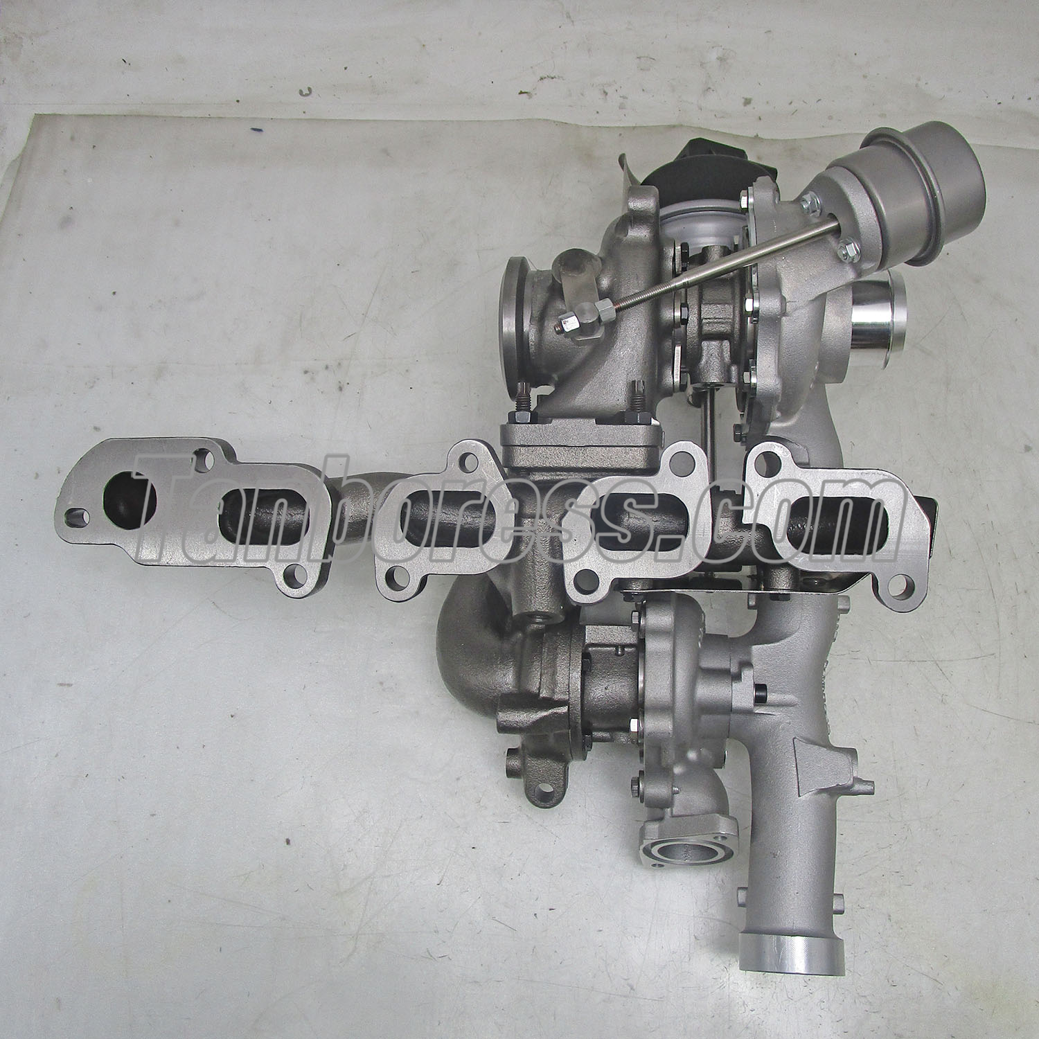 Turbocharger for Volkswagen ( VW ) CFCA R2S KP35 + K04 10009700027 03L145701G